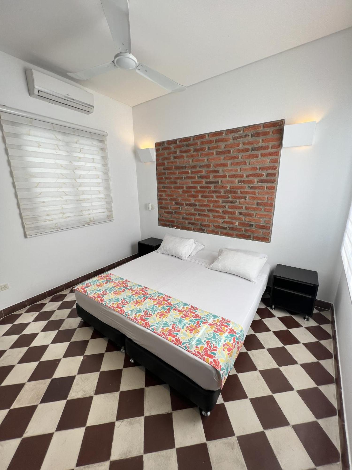 Hotel Puerto Pelicano