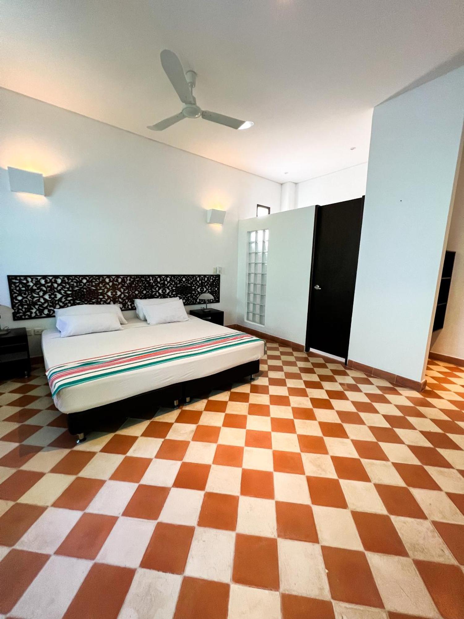 Hotel Puerto Pelicano